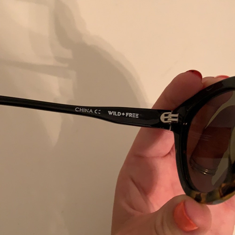 Diff sunglasses wild+free. - Picture 2 of 5